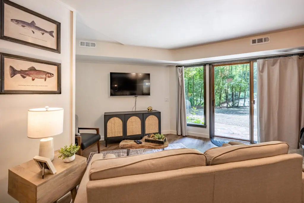 69 Hemlock Rd 8 10 2023 11