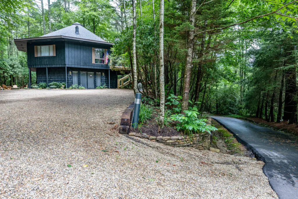 69 Hemlock Rd 8 10 2023 5453