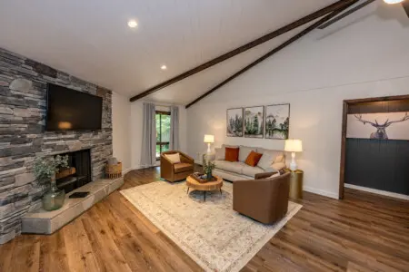 69 Hemlock Rd 8 10 2023 5508
