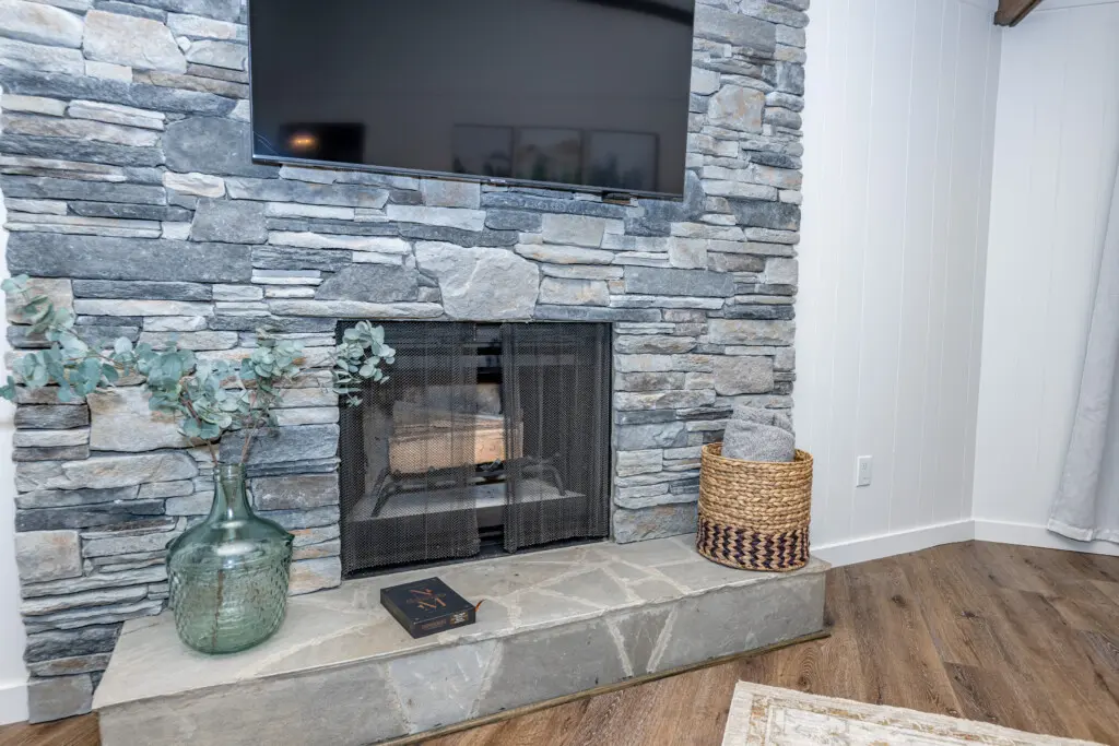 69 Hemlock Rd 8 10 2023 5528