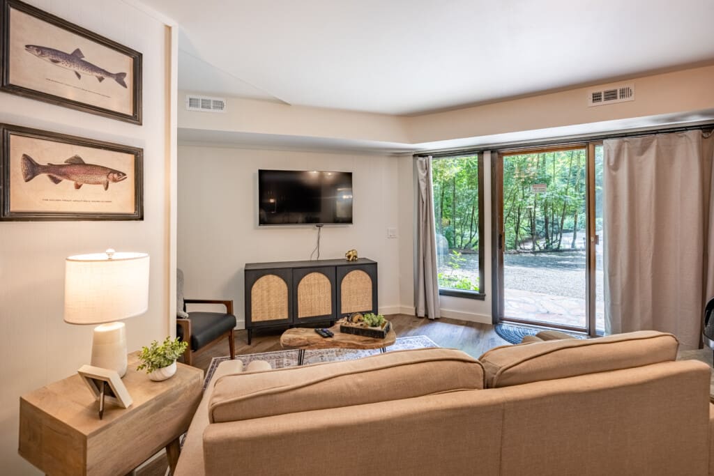 69 Hemlock Rd 8 10 2023 11