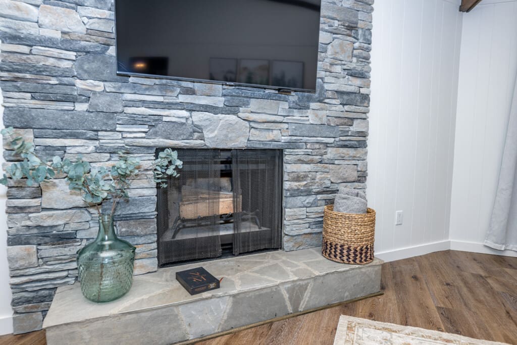 69 Hemlock Rd 8 10 2023 5528